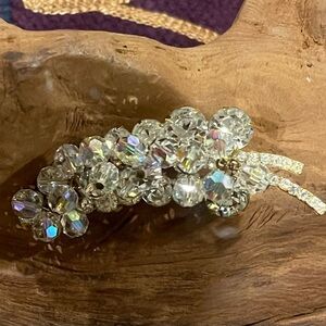 1950s Vintage Juliana Rhinestone Beaded Sparkling ChaCha AB Leaf Goldtone Brooch